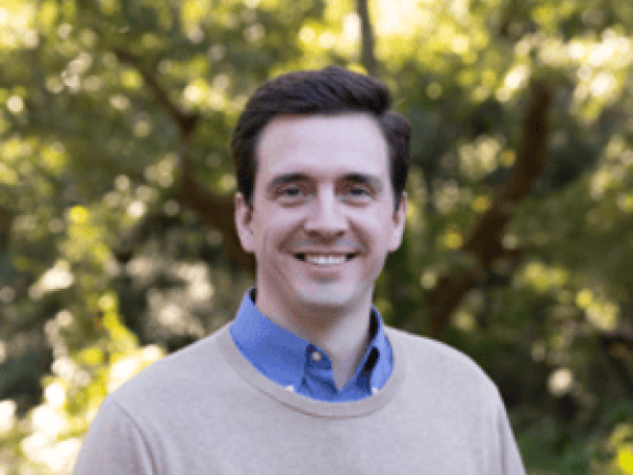 Greg Magnuson headshot